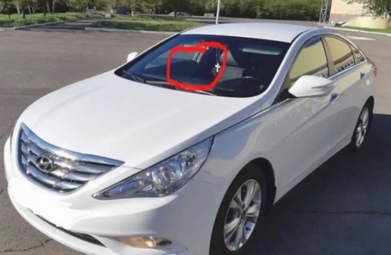 Лобовое стекло от Hyundai Sonata 2011-2014